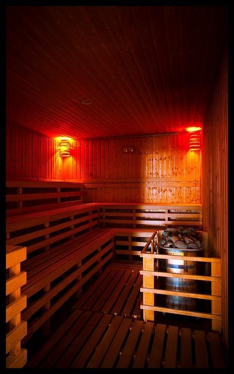 Sarkany Apartman, Sarkany Wellness Es Gyogyfuerdo Nyírbátor Dış mekan fotoğraf